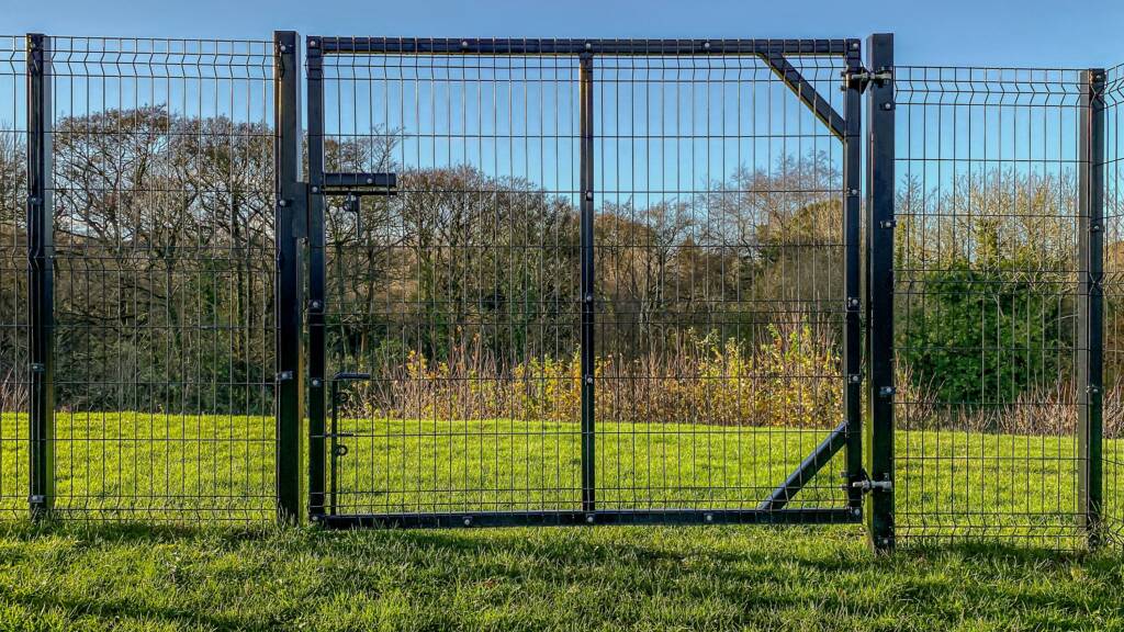 IBEX ECO 1 8 HIGH BLACK 02 lowres